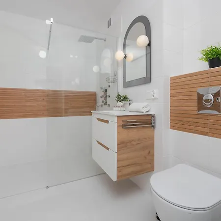 アパート Atmospheric In The Center With Air Conditioned Living By Renters