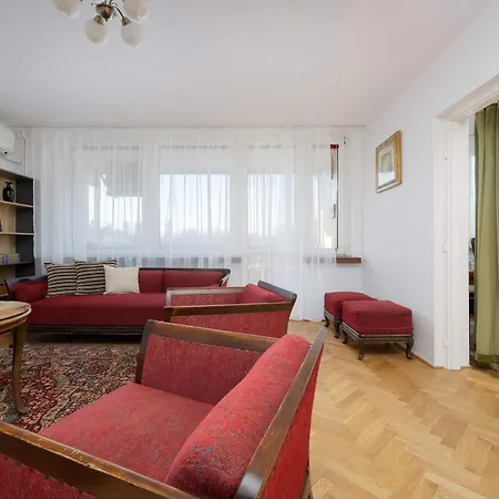 Atmospheric In The Center With Air Conditioned Living By Renters アパート ワルシャワ